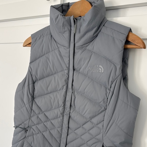 The North Face Aconcagua 550 Down Puffer Vest Women XS Nylon Winter Comfort - Picture 3 of 14